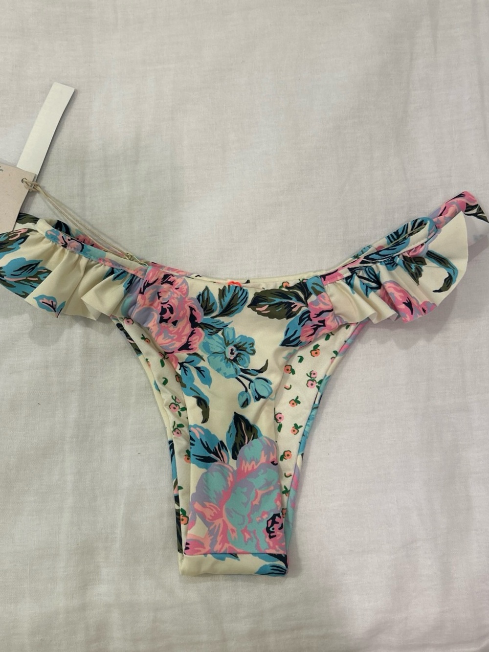 Maaji Floral Ruffle Bikini Bottoms - Cream with Pink & Blue Flowers

Reversible!